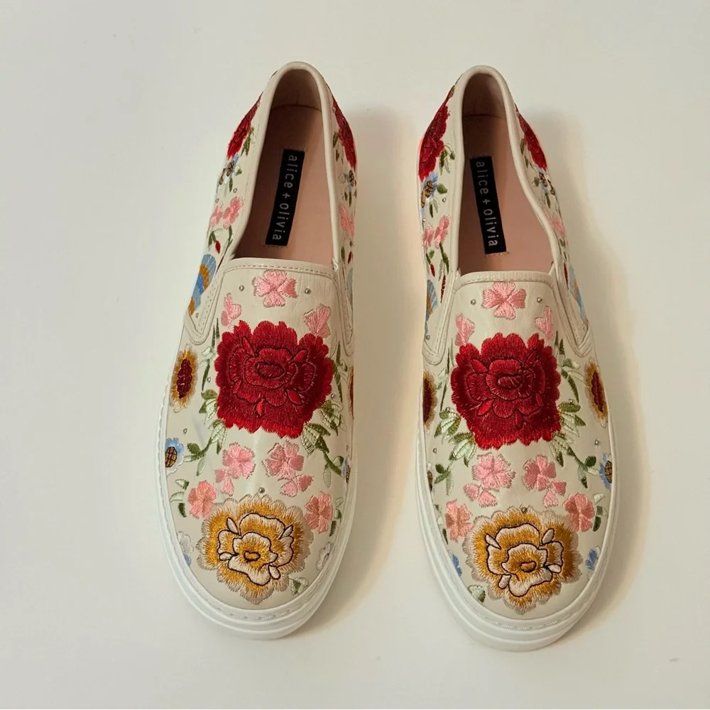 Alice + Olivia Sz 8 leather Sasha Floral Embroidered Slip-On Platform Sneakers - Picture 2 of 9